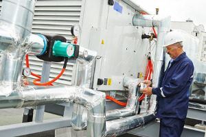 Gaithersburg, MD HVAC contractor working on heating systems